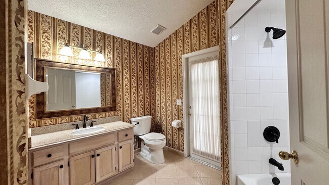 Building Photo - 7468 Aprelle Dr