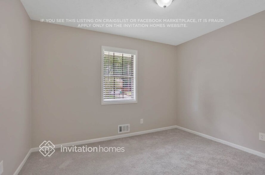 Building Photo - 724 Pepperwood Ln