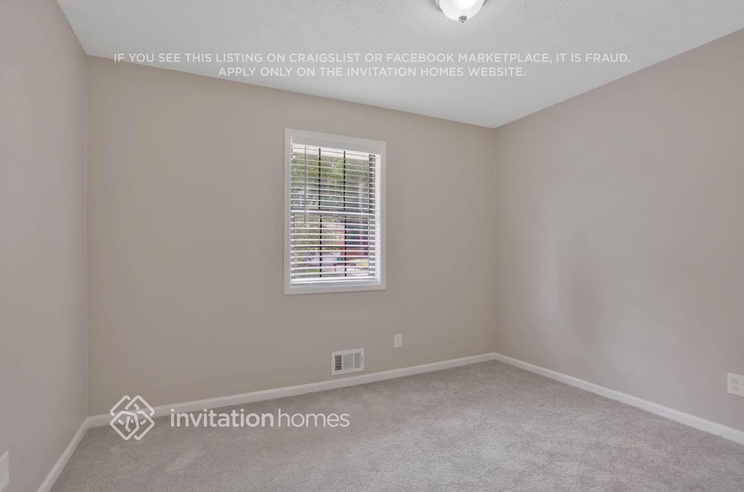 Building Photo - 724 Pepperwood Ln