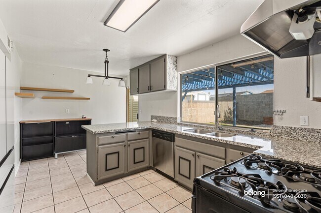 Building Photo - 24363 Comfort Ct