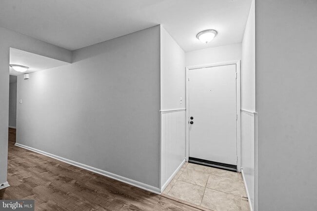 Building Photo - 202A Kelly Cove