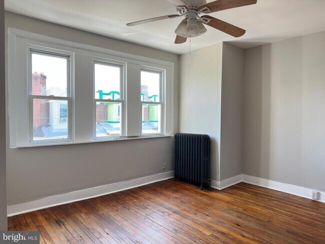 Building Photo - 1422 S Patton St