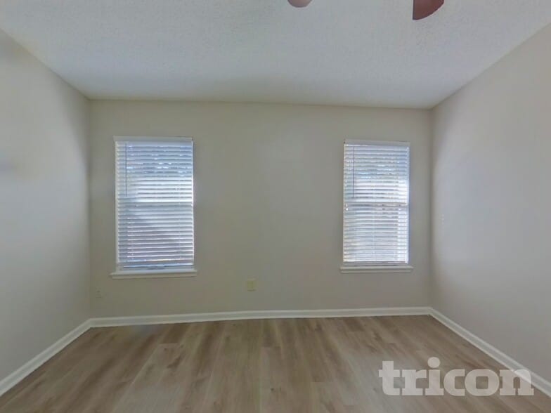 Building Photo - 8158 Pilgrims Trace Dr