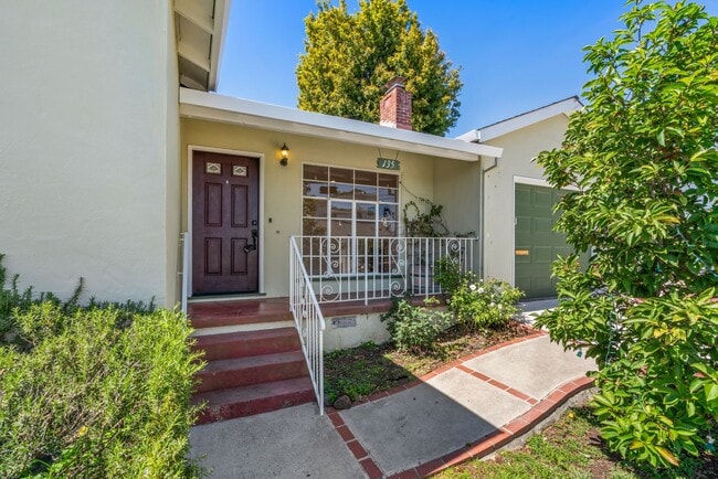 Building Photo - 135 Anza Way