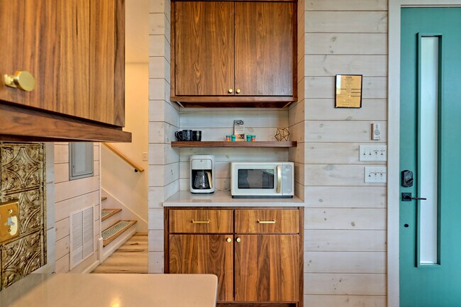 Building Photo - 122 Cannon St