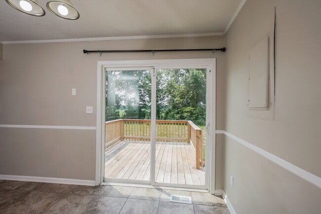 Building Photo - 127 Agin Way