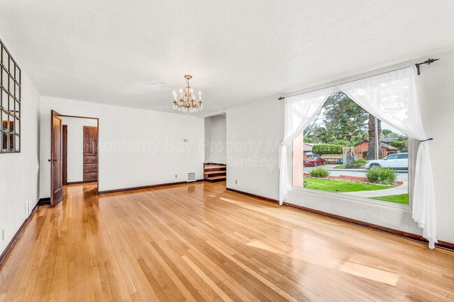 Building Photo - 940 14th St