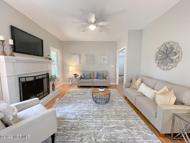 Building Photo - 806 Willbrook Cir