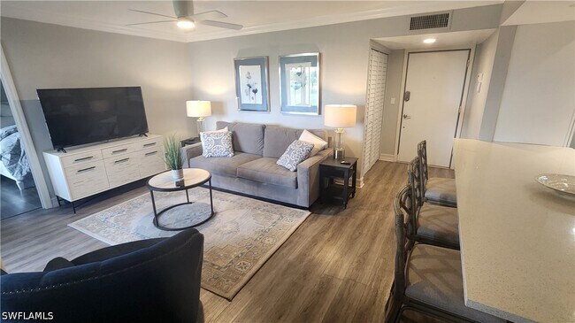 Building Photo - 3645 Boca Ciega Dr