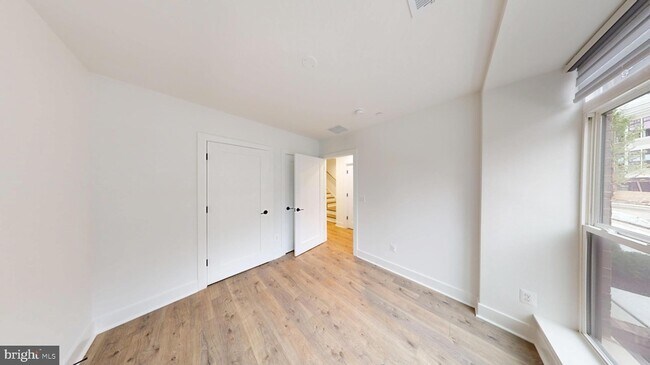 Building Photo - 5617 Vermillion Cir