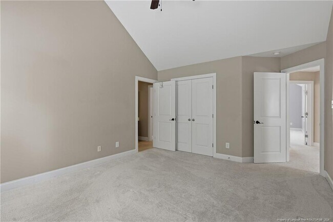 Building Photo - 138 Valley Pines Cir