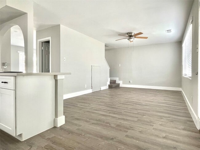 Building Photo - 7119 S Gessner Rd