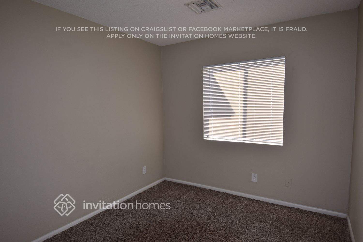 Building Photo - 3029 N Comanche Dr