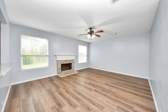 Building Photo - 9002 Sundown Dr