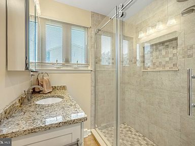 Building Photo - 1131 Haral Pl