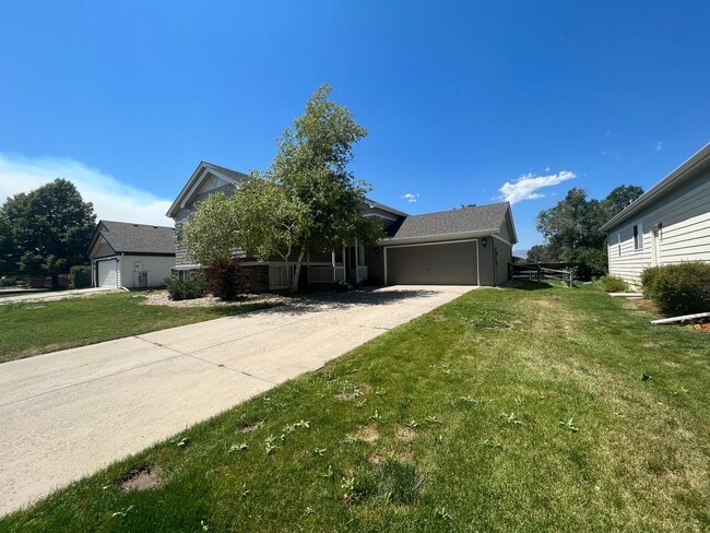 Building Photo - Beautiful Home in North Fort Collins