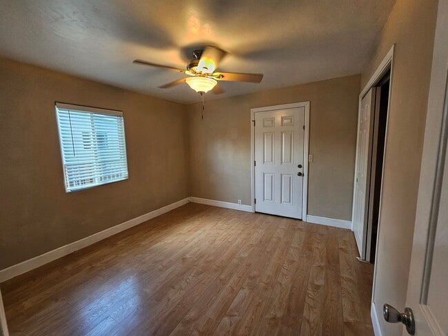 Building Photo - 320-322 Foothill Blvd