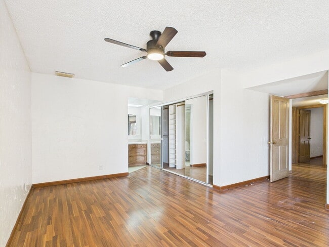 Building Photo - 4533 W Brown St
