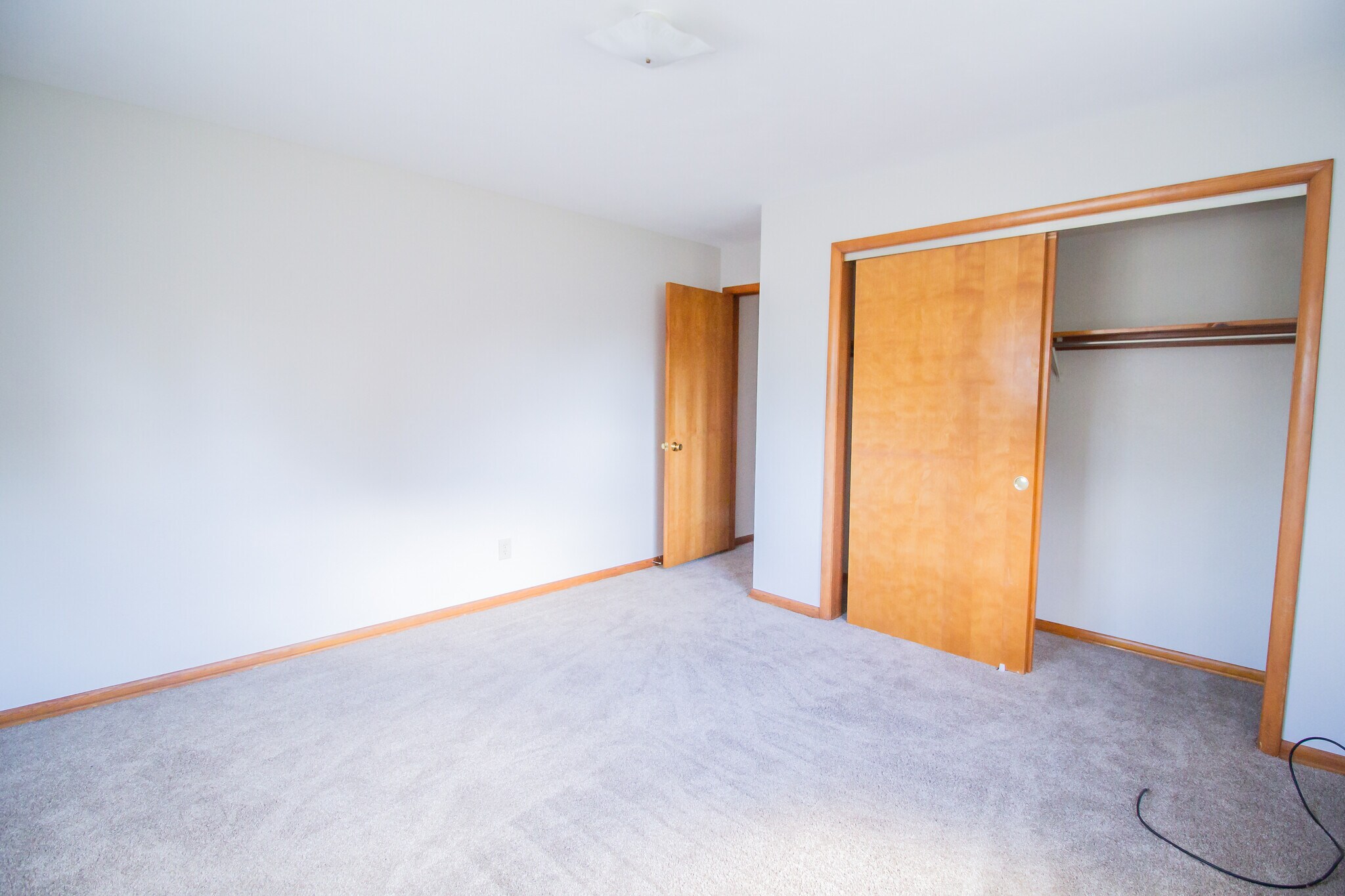 Building Photo - 3048 Carskaddon Ave