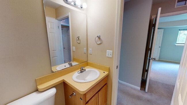 Building Photo - 275 Briarcrest Dr