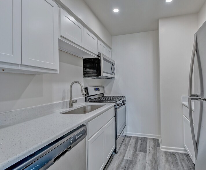 Woodside Village Apartments 1005 McCord Rd Valparaiso IN 46383