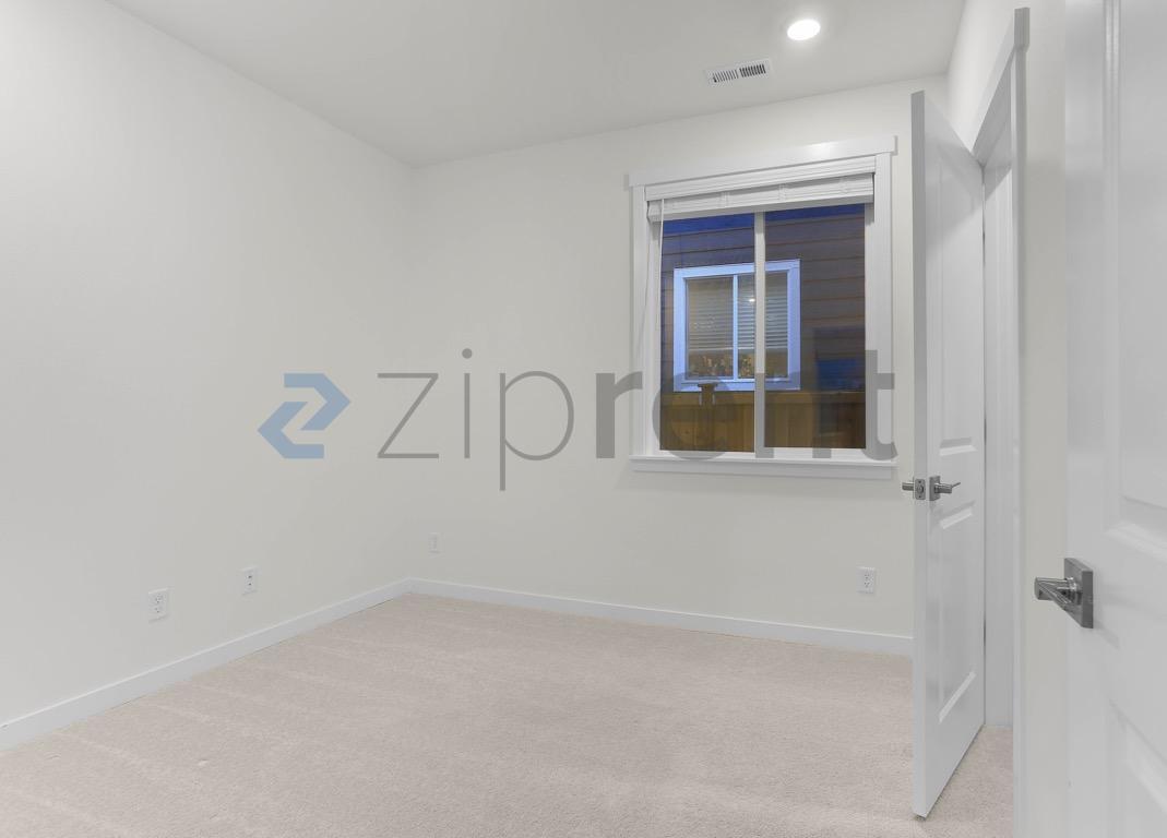 Building Photo - 13231 204th Ave SE