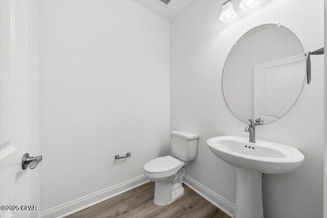 Building Photo - 8912 Parrot Pl