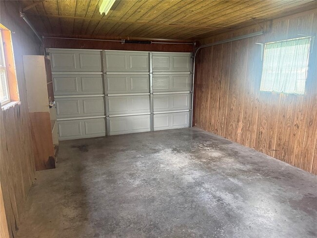 Building Photo - 1018 Claremont Dr