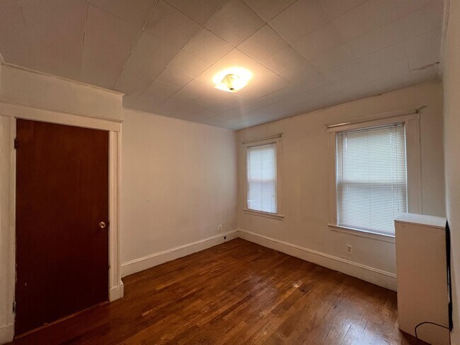 Building Photo - 3 Saint Clements Rd