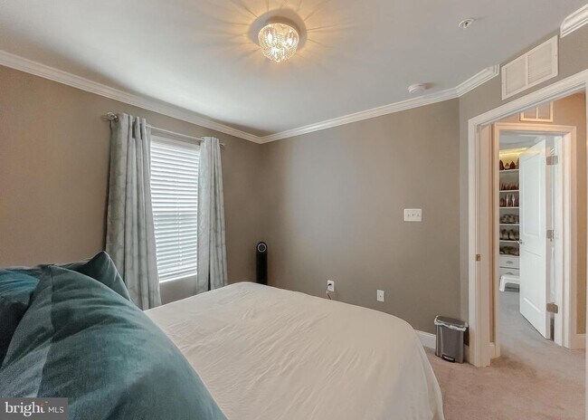 Building Photo - 23810 Myrtle Glen Way