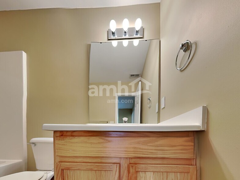 Building Photo - 5829 Bryanstone Pl