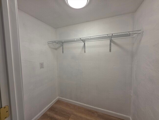 Building Photo - 2 Tideview Path