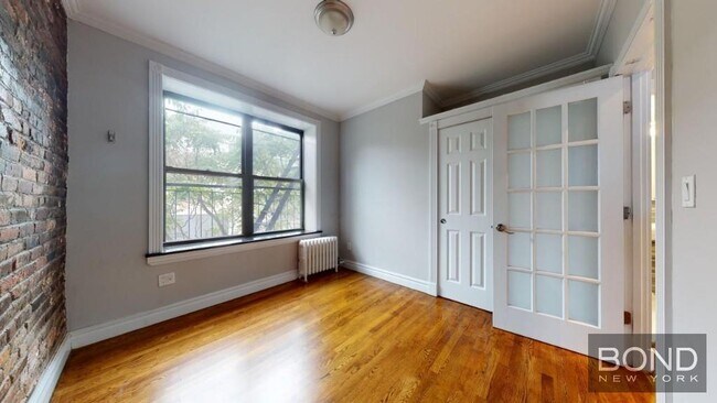 Building Photo - 432 E 13th St