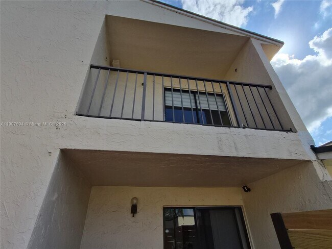 Building Photo - 10904 SW 72nd St