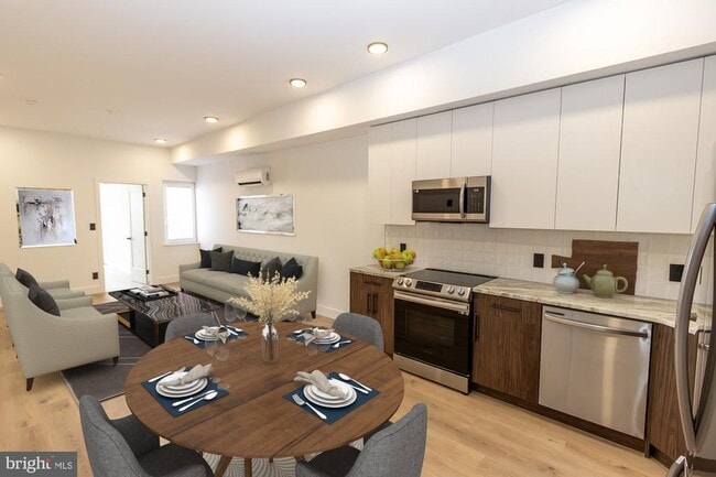 Building Photo - 2207 N 4th St