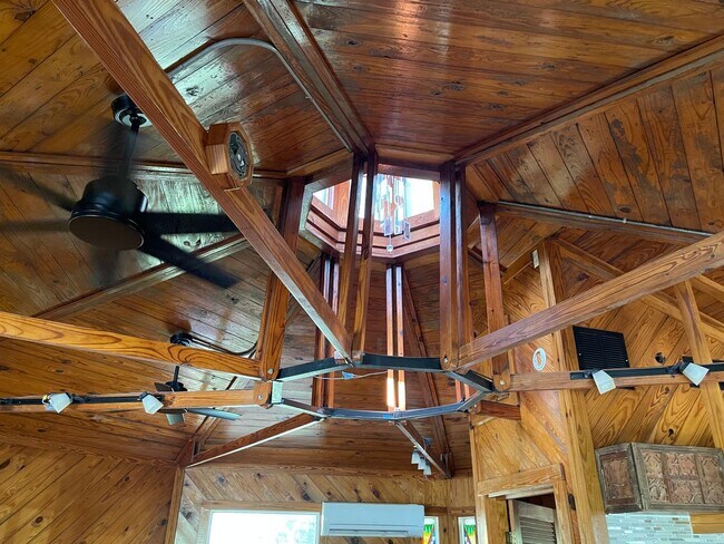 Building Photo - College Station - Lake Front Property - 3 bedroom / 1.5 bath - 2 story Home