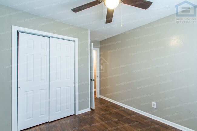 Building Photo - 2206 NW 19th St