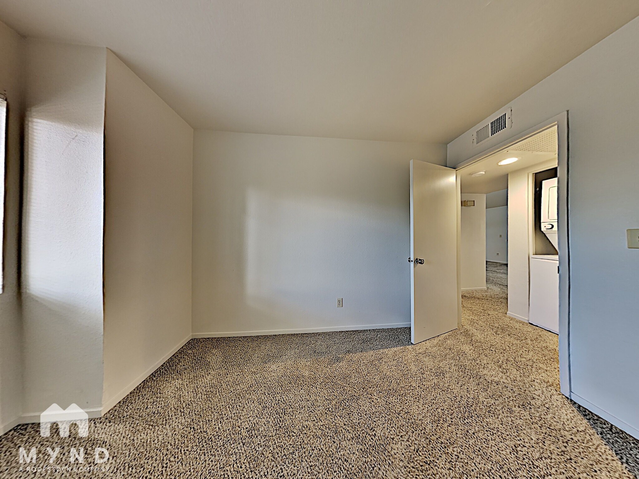 Building Photo - 2624 Sunny Slope Dr