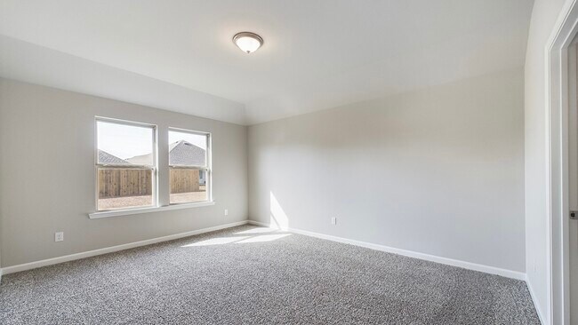 Building Photo - 105 Whirlaway Dr