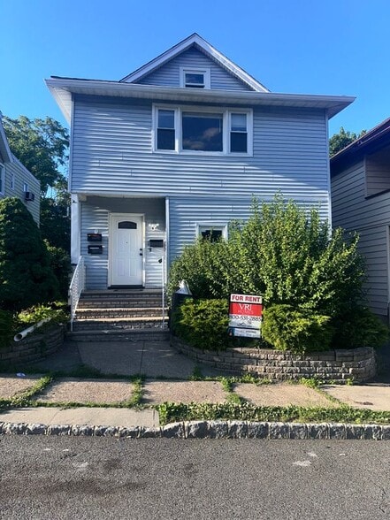 Building Photo - 9 Rosedale Ave