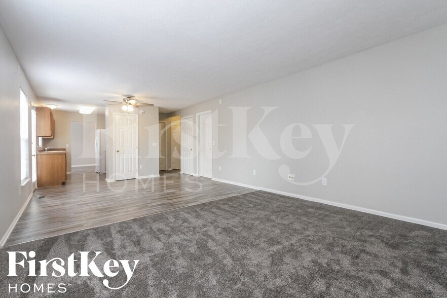 Building Photo - 7474 Carnation Ln