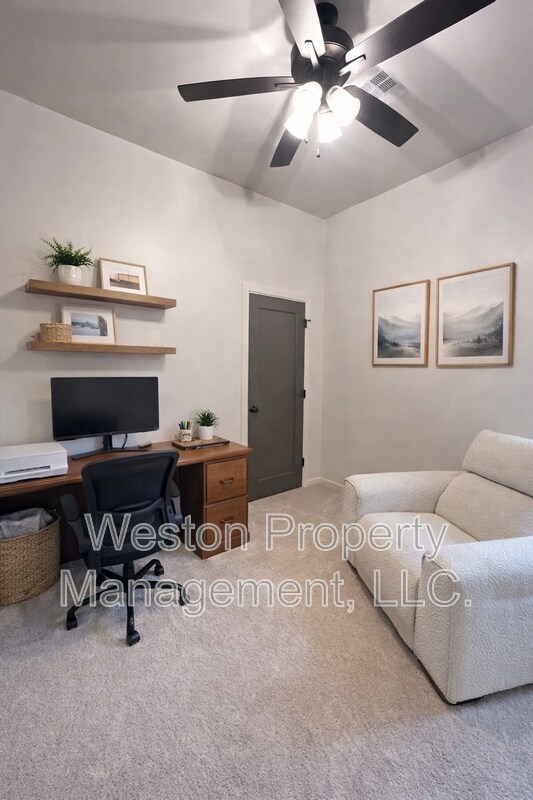 Building Photo - 9212 SW 41st St