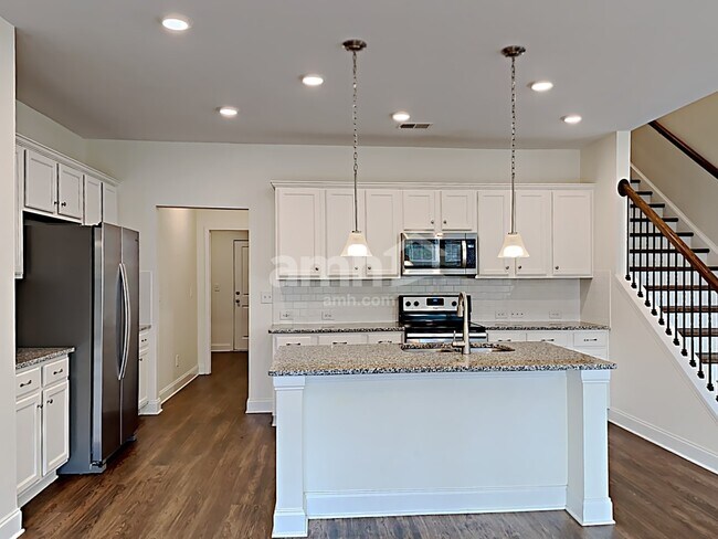 Building Photo - 145 Lindridge Dr