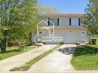 Building Photo - 2-Bed, 1.5-Bath Duplex/Townhome with Garage!