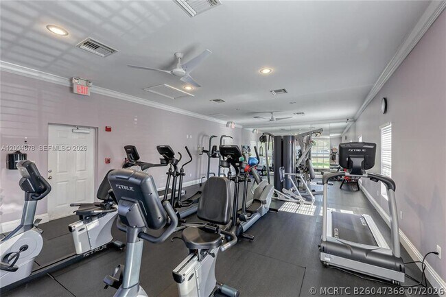 Building Photo - 6207 Bay Club Dr