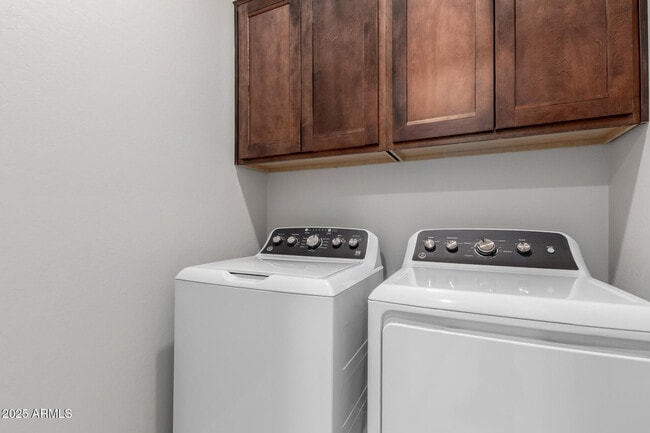 Building Photo - 24080 N 162nd Ln