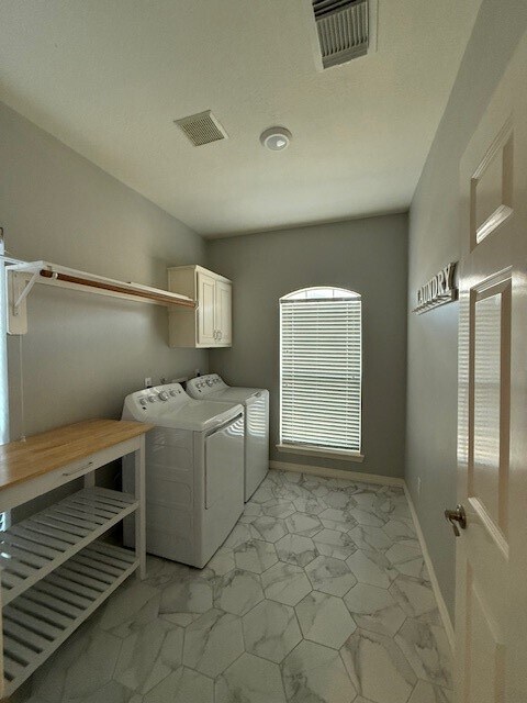 Building Photo - 3119 Heritage Creek Oaks