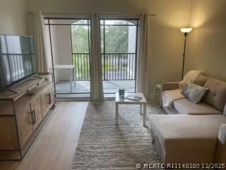 Building Photo - 3021 Alcazar Pl