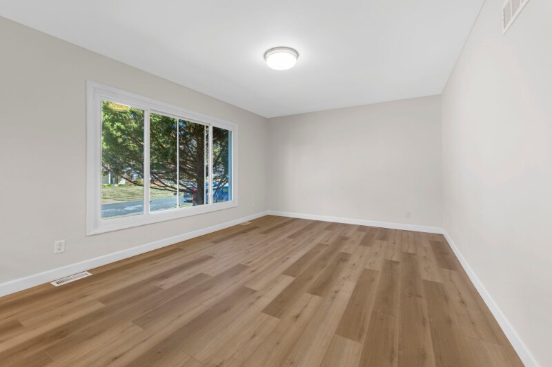 Building Photo - 2 Storkway Ct