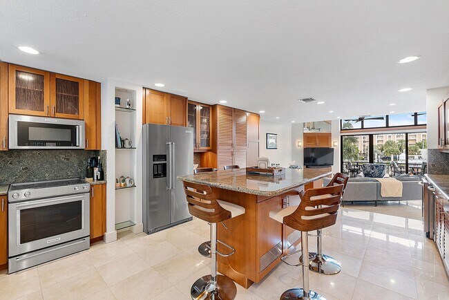 Building Photo - 40 Portside Dr